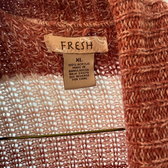 Burgundy and white cardigan - Picture 2 of 2